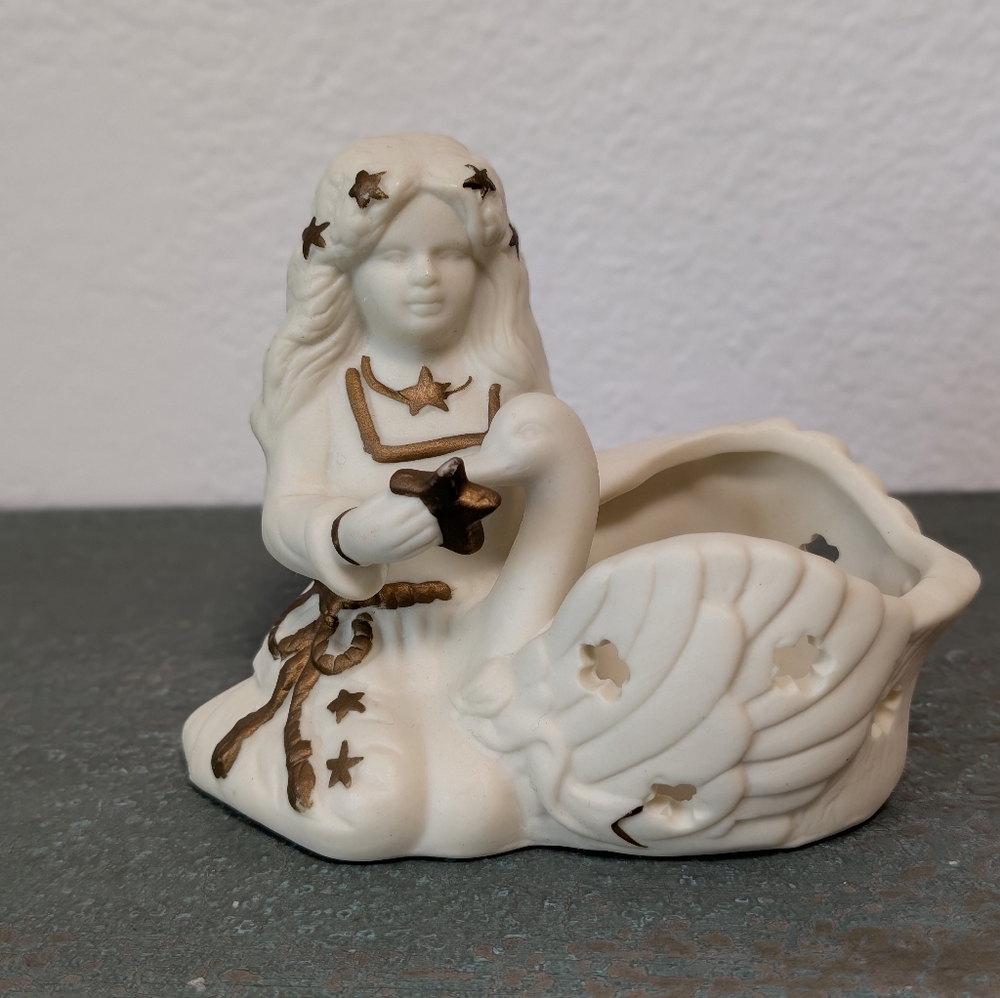 Vintage 2001 Cornerstone Creations Ceramic Swan Girl Holding Star Tea light